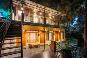 The Hill Story, Entire Chalet, Offbeat,Cozy